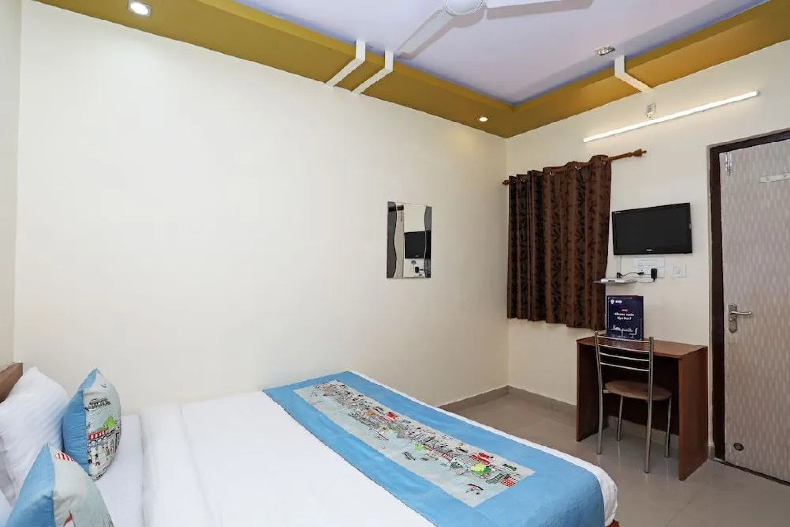 OYO 10413 Hotel Royal Plaza