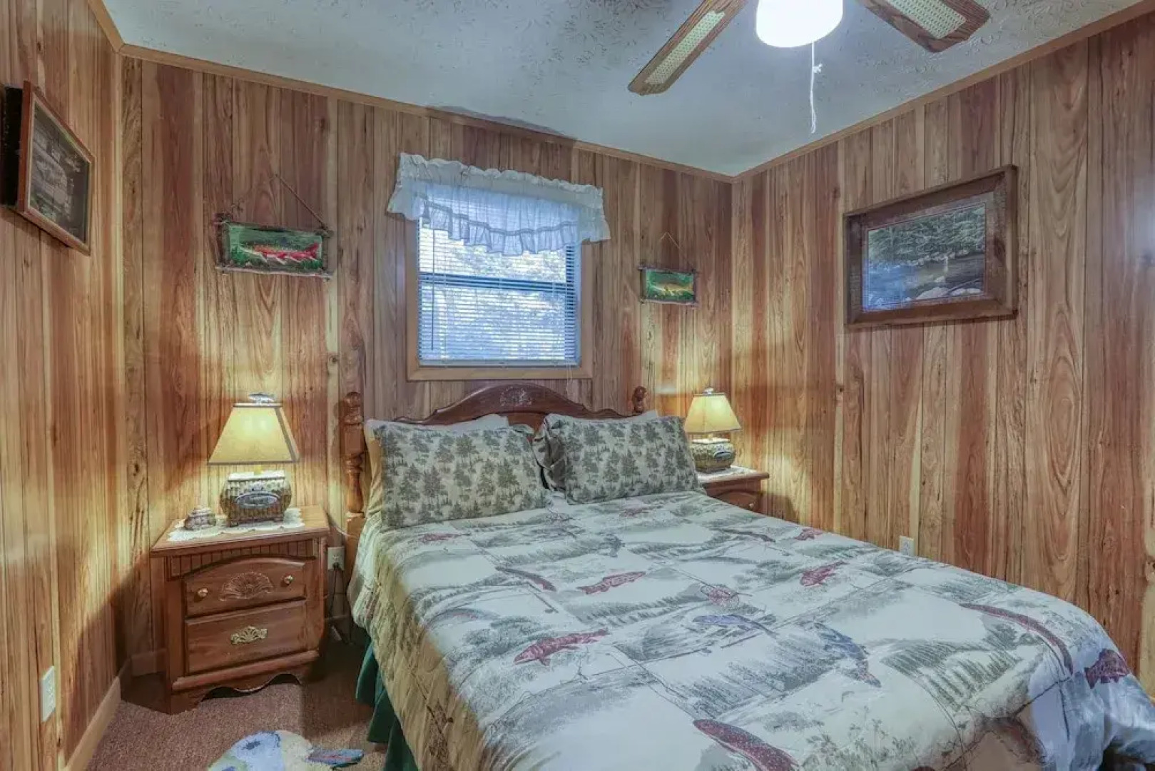 Whispering Creek - 2 Bedrooms, 1 Baths, Sleeps 6 Cabin by RedAwning