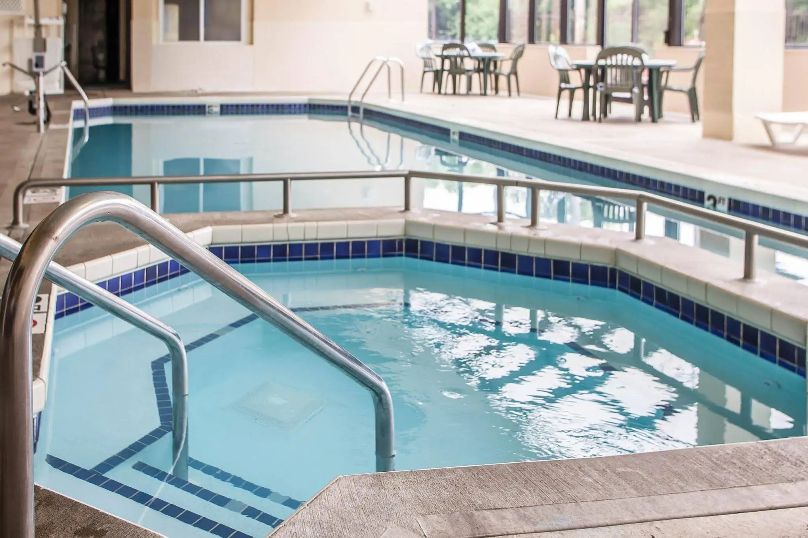 Quality Suites Milwaukee Airport