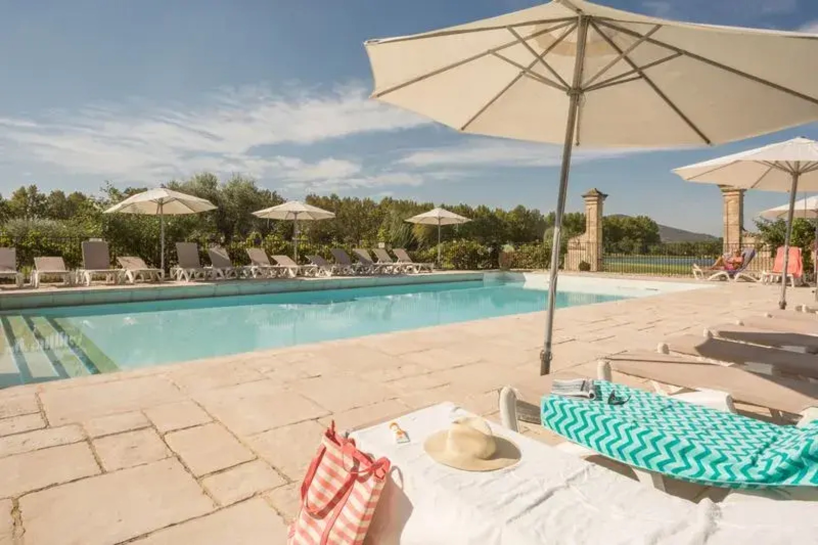 Pierre & Vacances Hotel Du Golf De Pont Royal En Provence