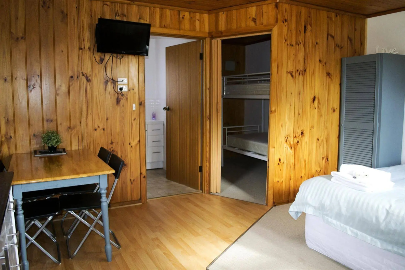 Seppelts View Cabins