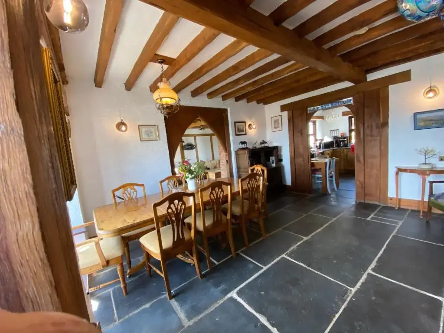 Beautiful secluded farmhouse with hot tub