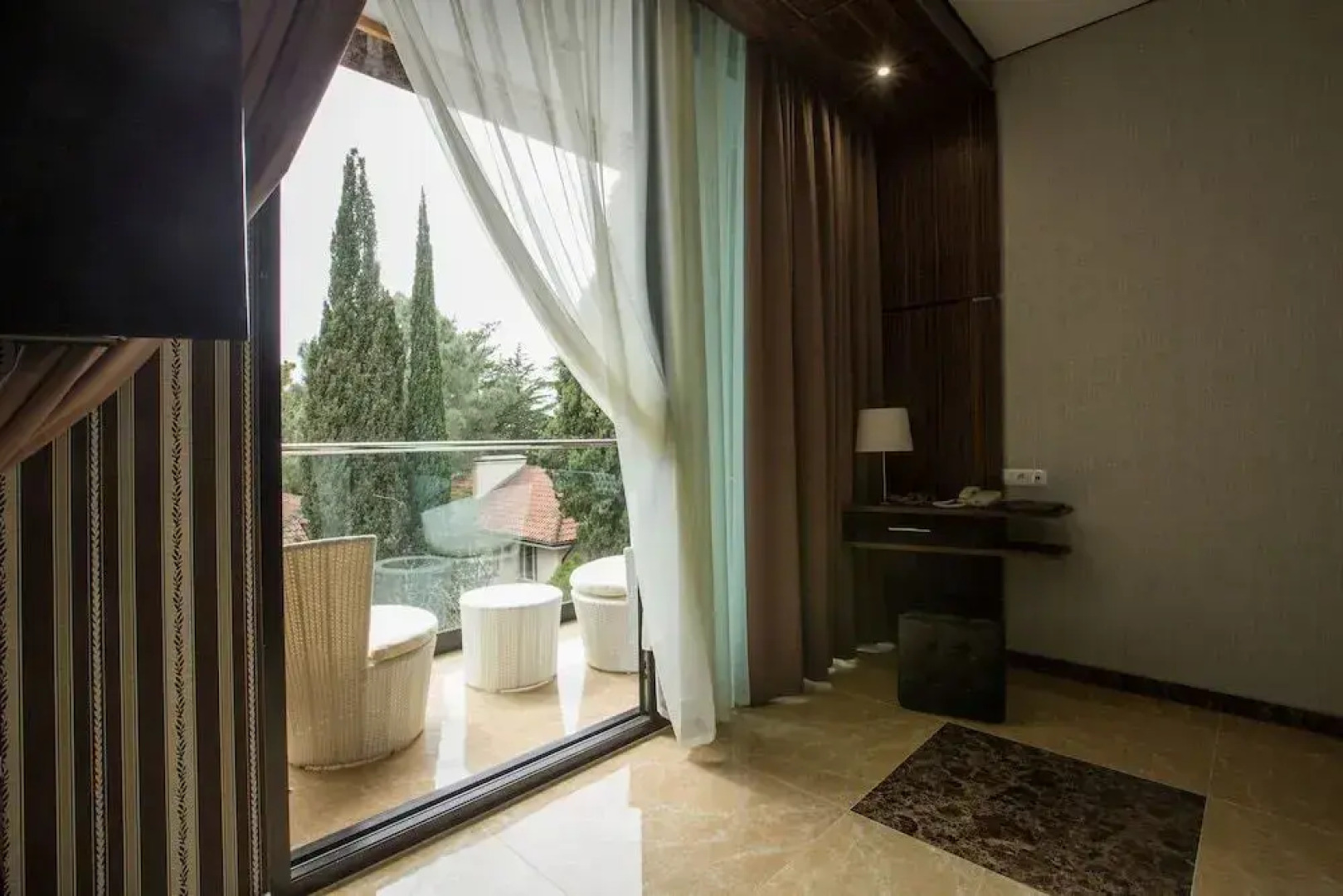 Отель Alana Royal