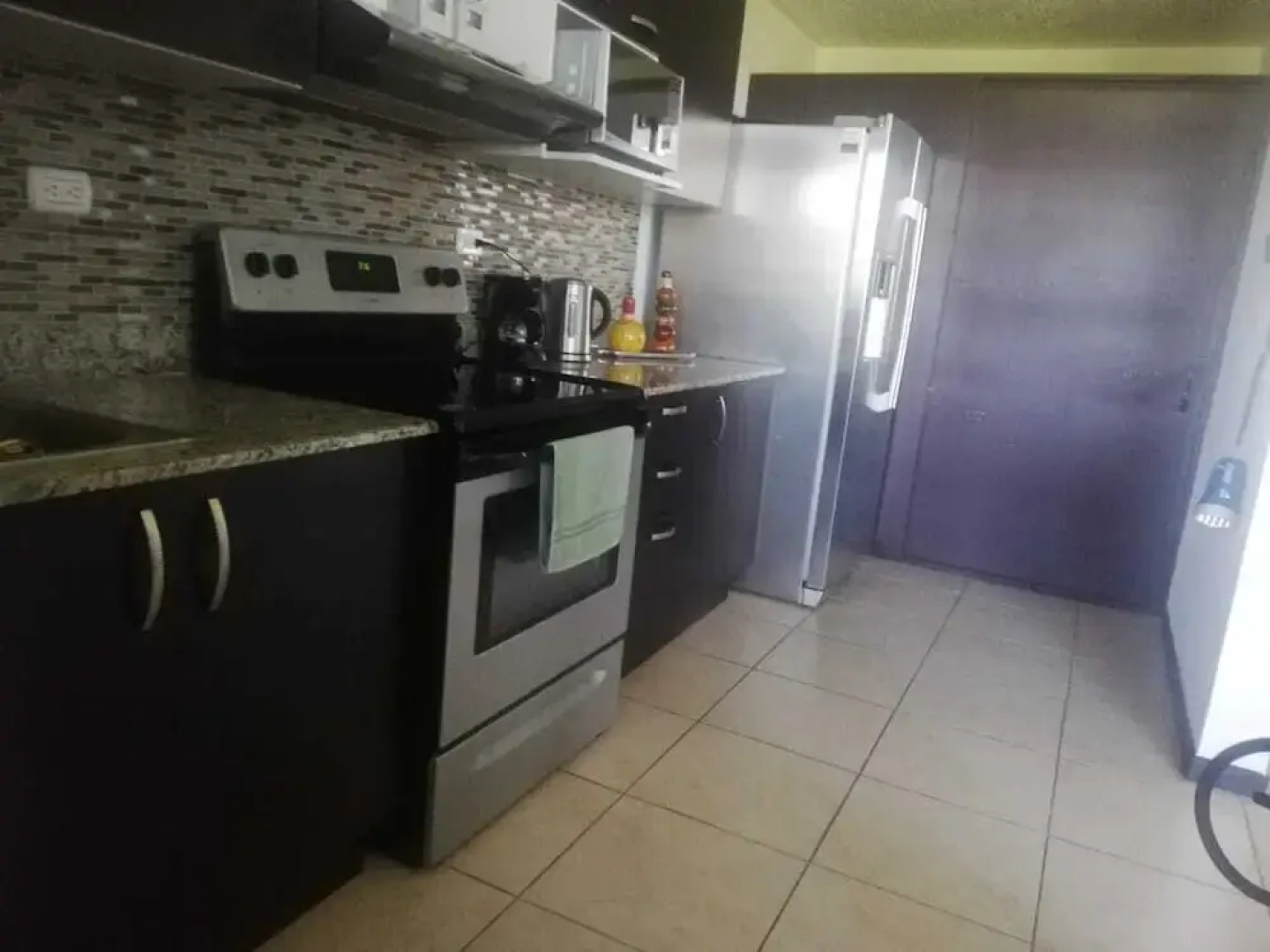 Apartment by airport on way to beach