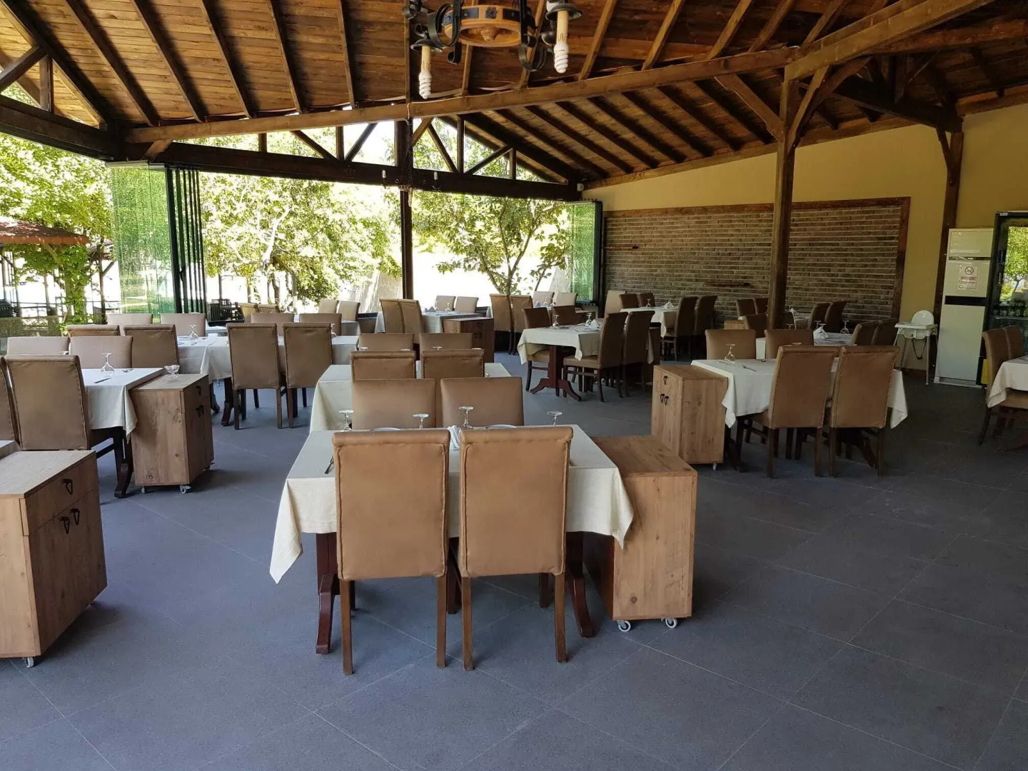 Sinopsis Resort Otel