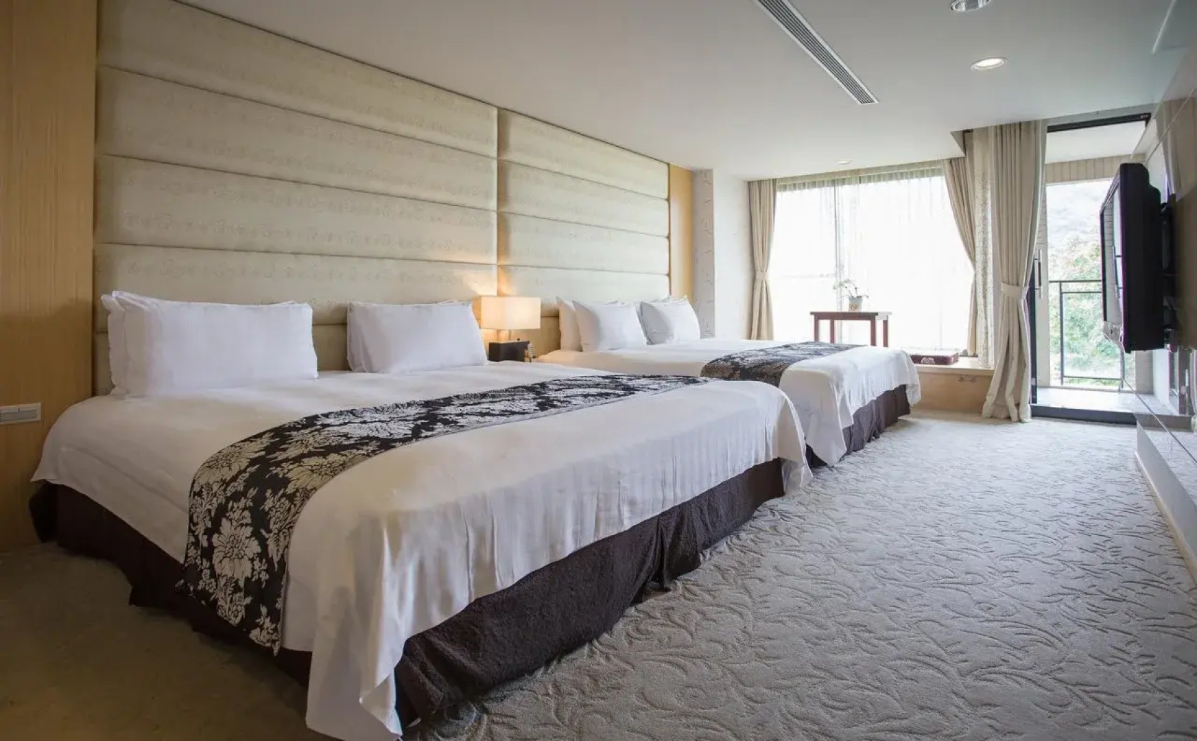 Tai Yi Red Maple Resort