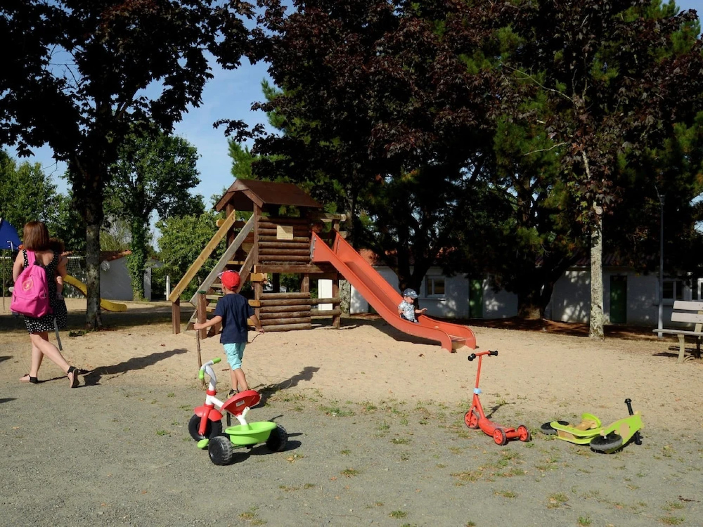 Semi-detached Bungalow With Microwave, in the Great Vendée