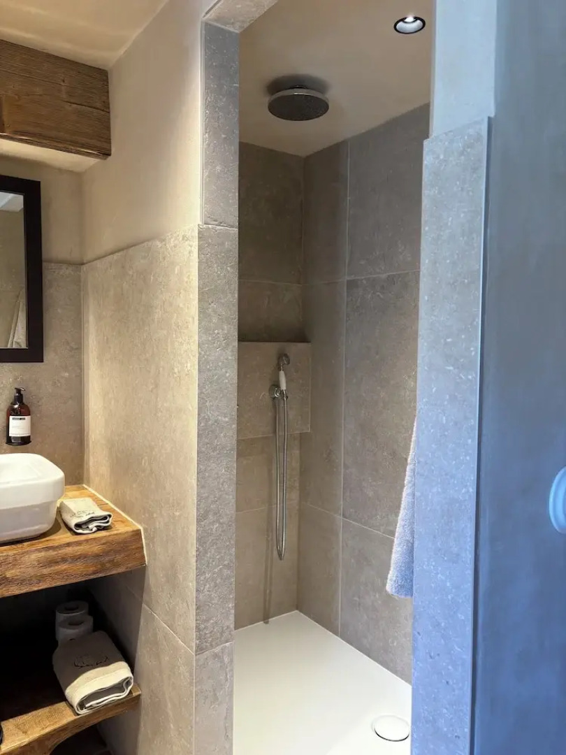 Hotel Le Prieure - 1500m