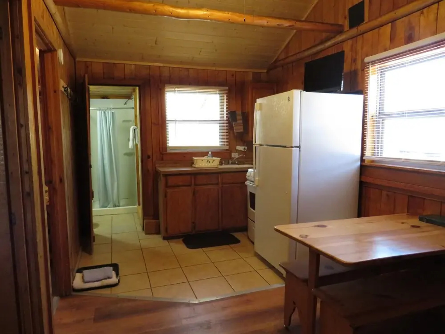 Eagle Nest Cabins & Marina