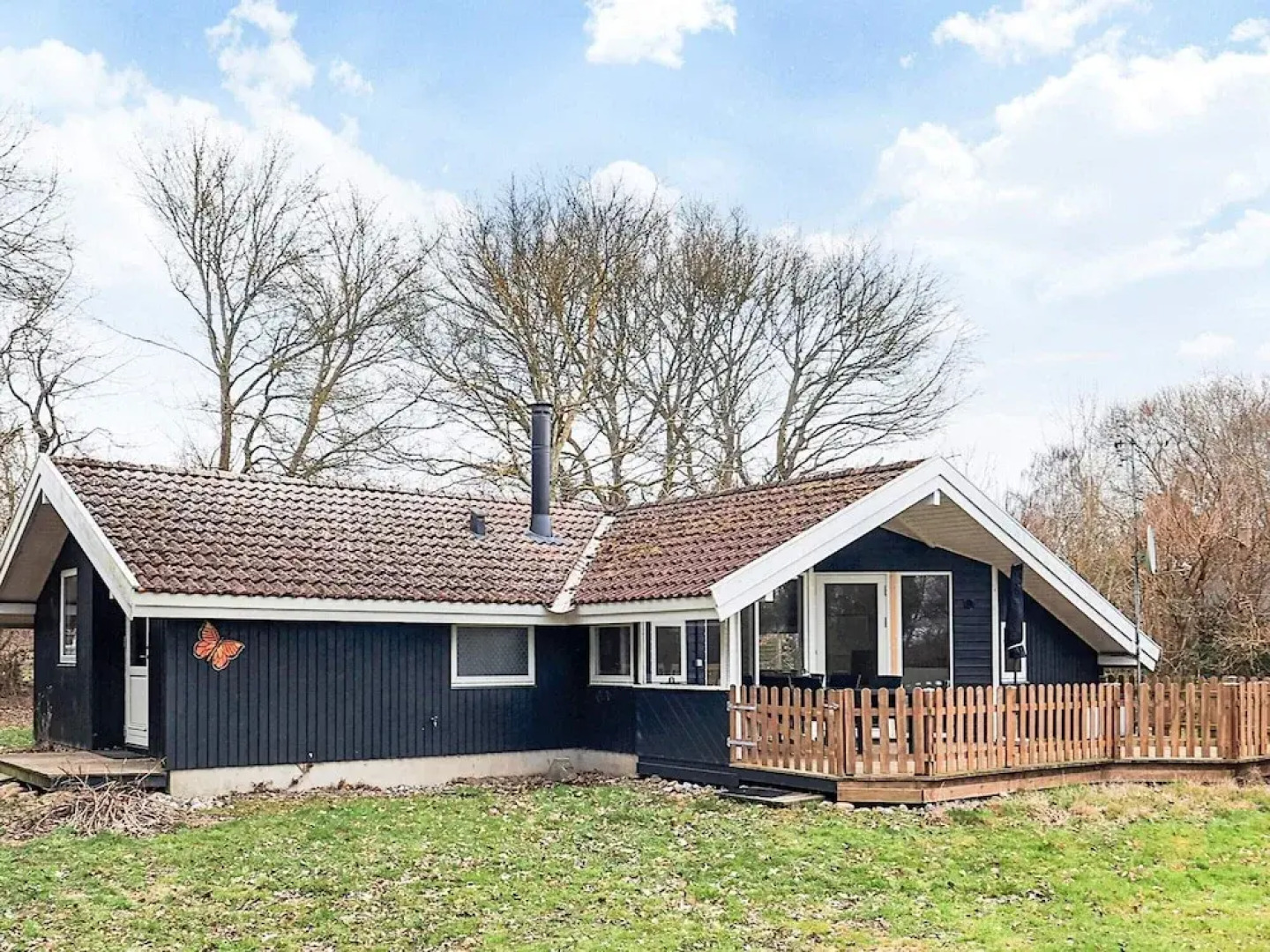 Graceful Holiday Home in Humble near Sea