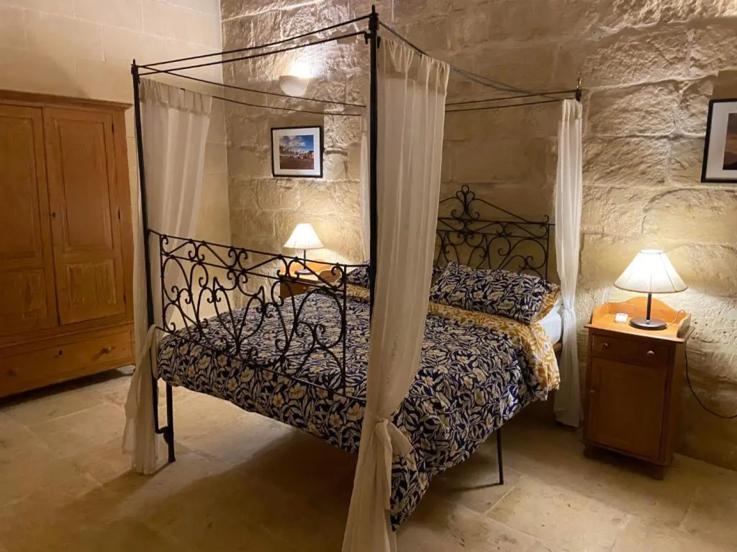 Farmhouse Razzett Cora