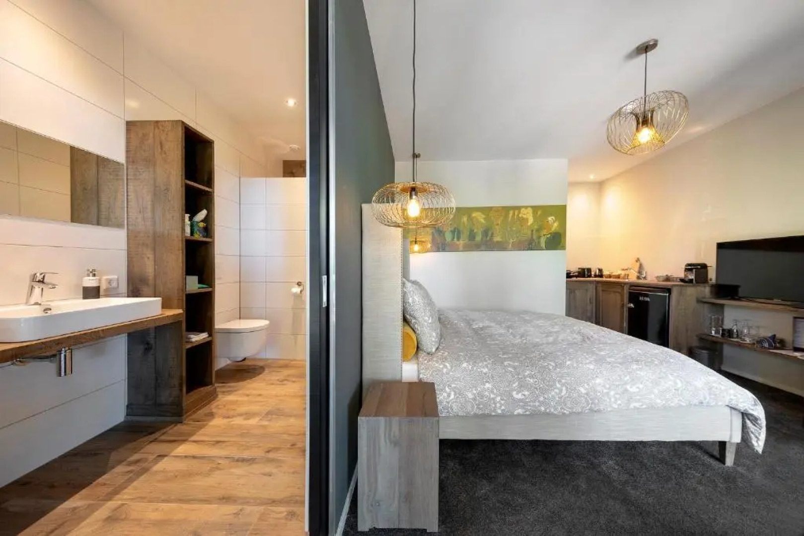 Aubergine Logeren & Dineren