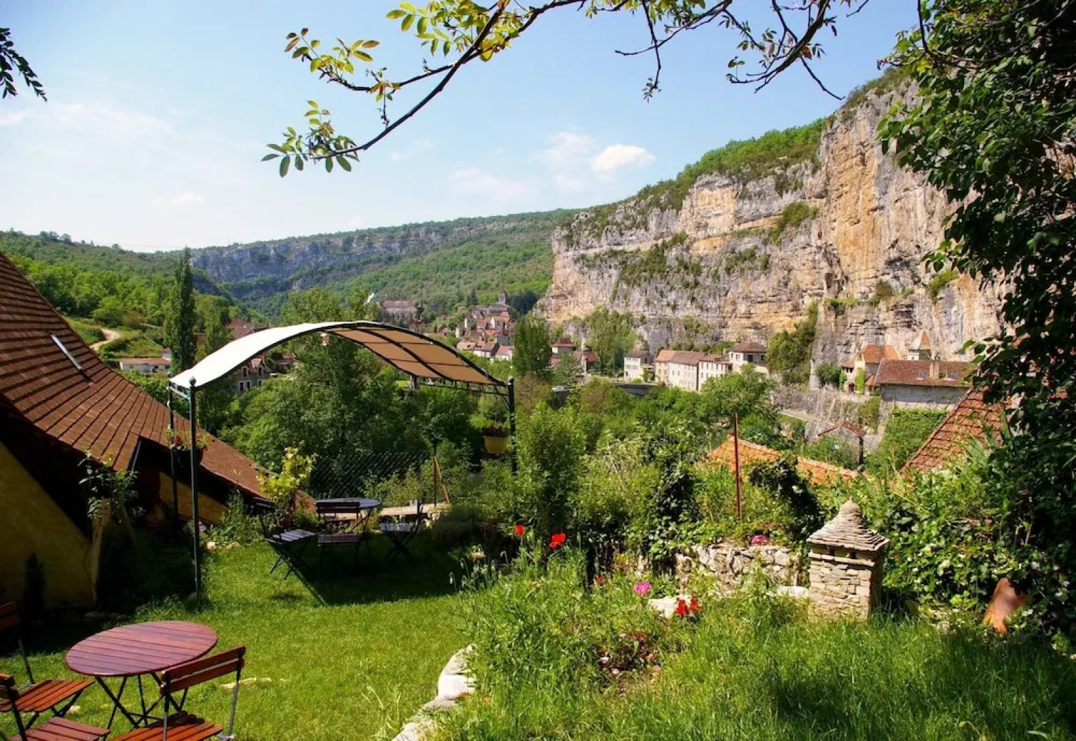 Un jardin dans la falaise