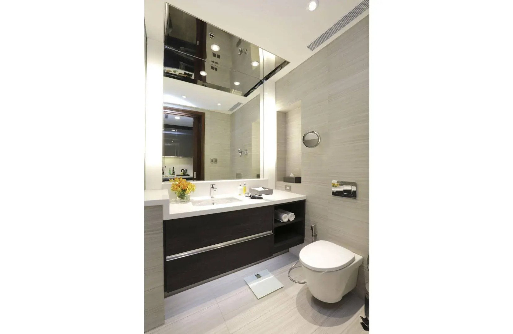 Makati Diamond Residences