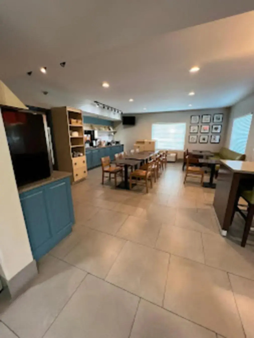 Radiant Inn & Suites