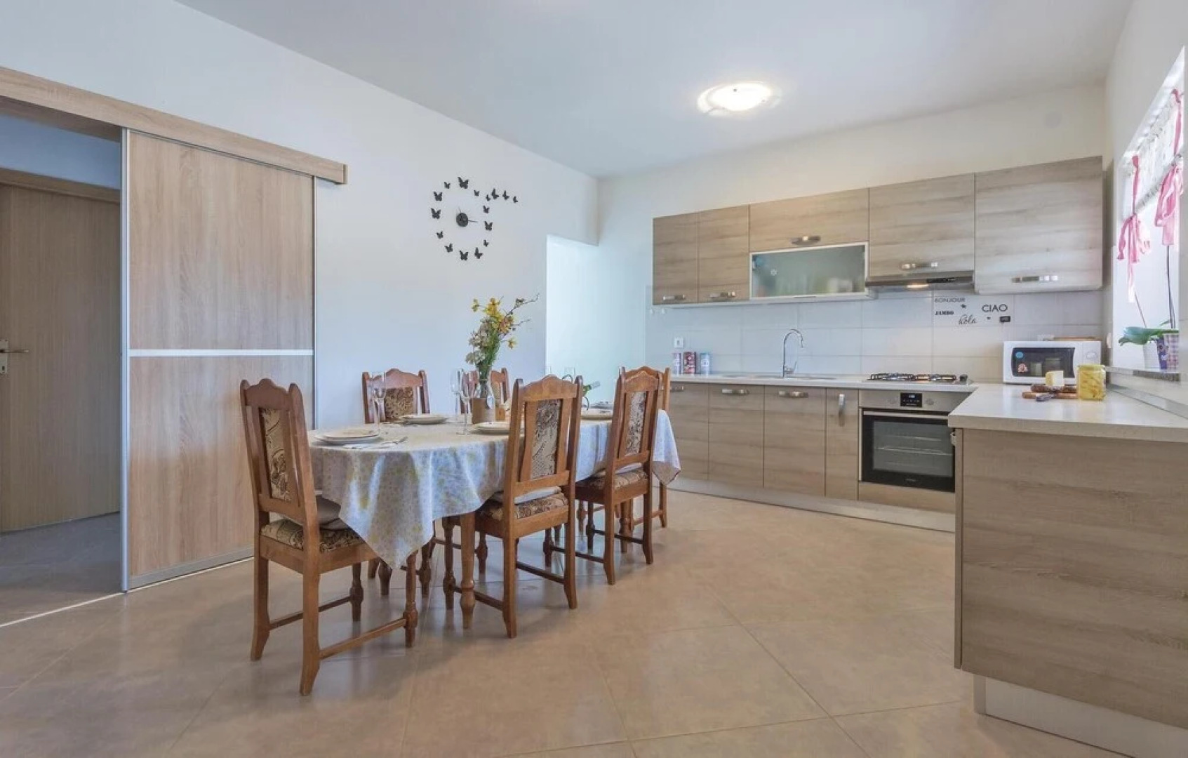 Awesome Home in Divsici With Wifi and 3 Bedrooms