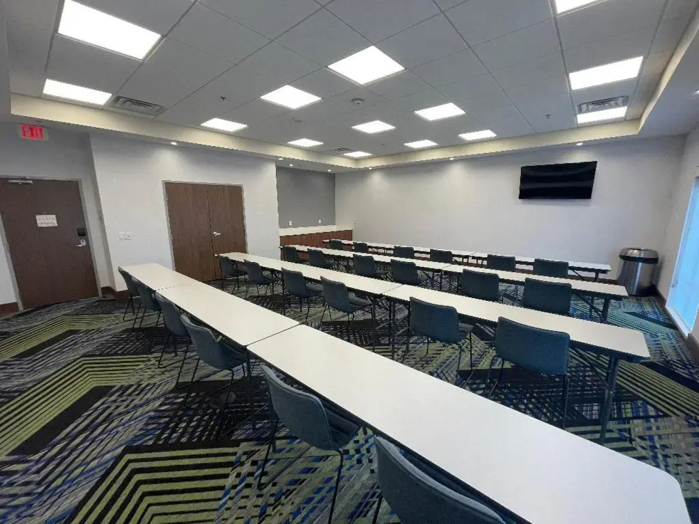 Holiday Inn Express & Suites Dayton East - Beavercreek by IHG