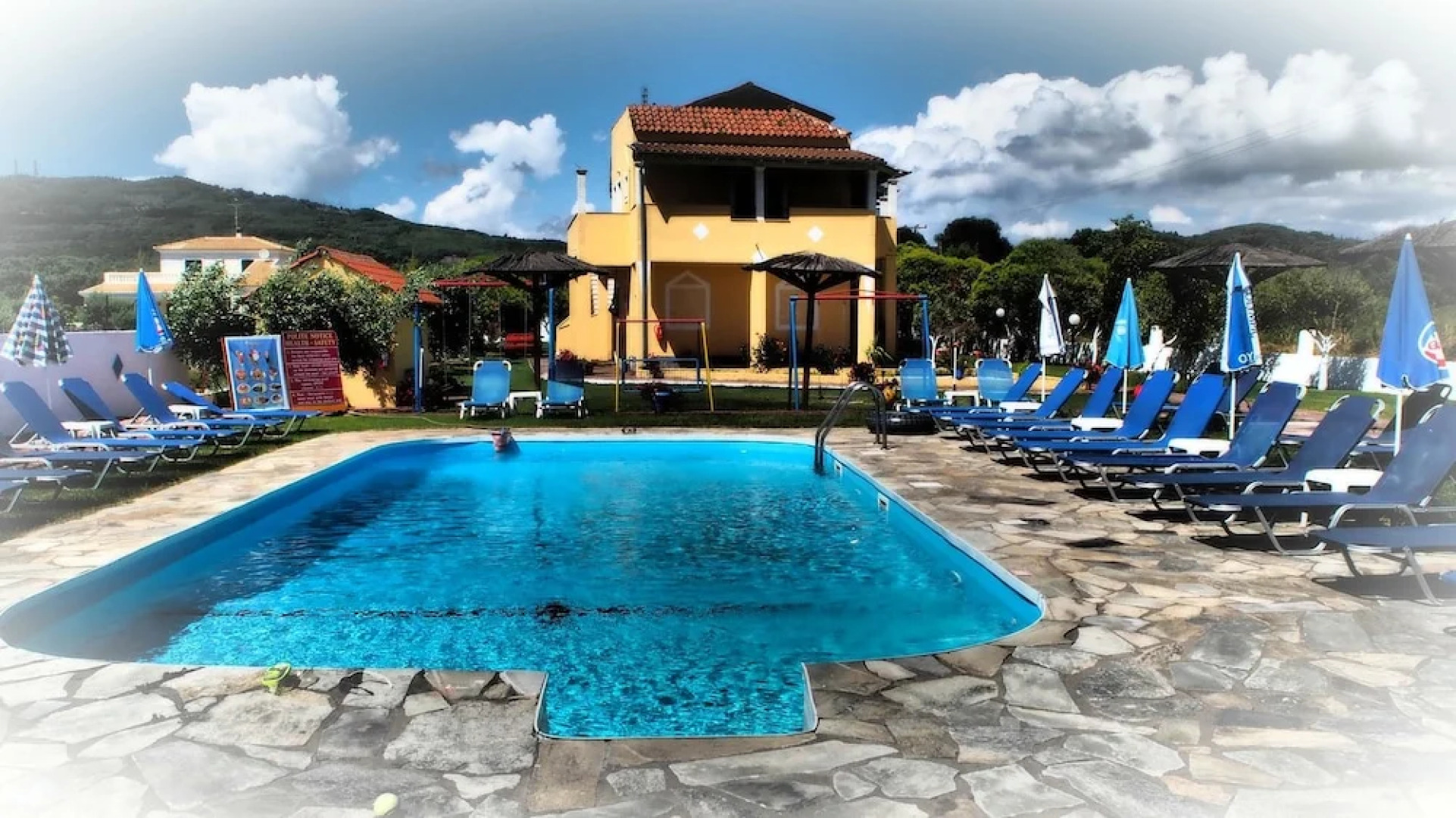 Studio in Corfu, With Pool Access, Enclosed Garden and Wifi