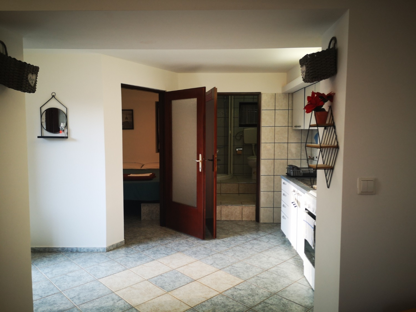 Apartment Maria - 100 m from sea: A1 Pirovac, Riviera Sibenik