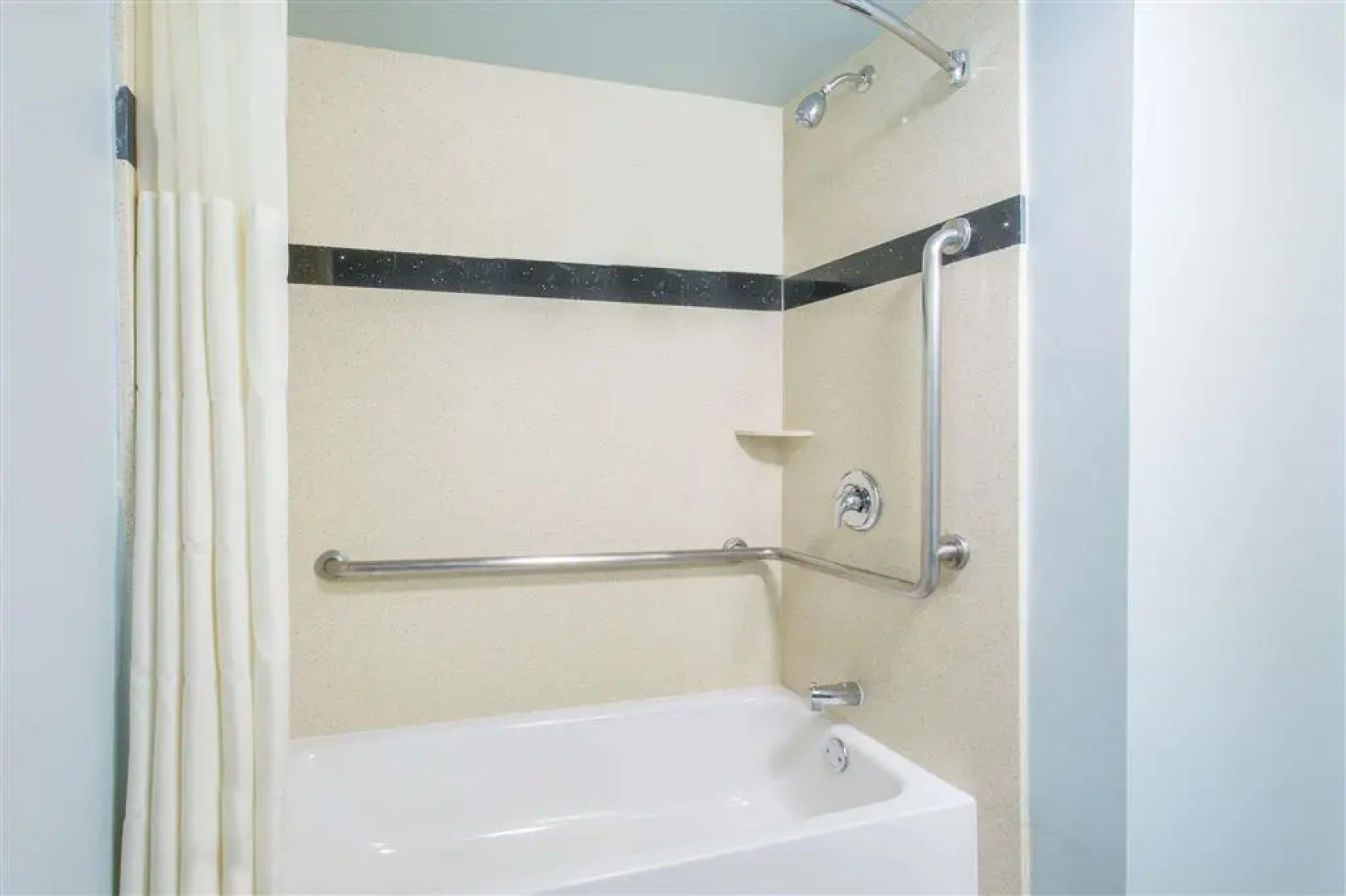 Days Hotel Oakland Airport-Coliseum