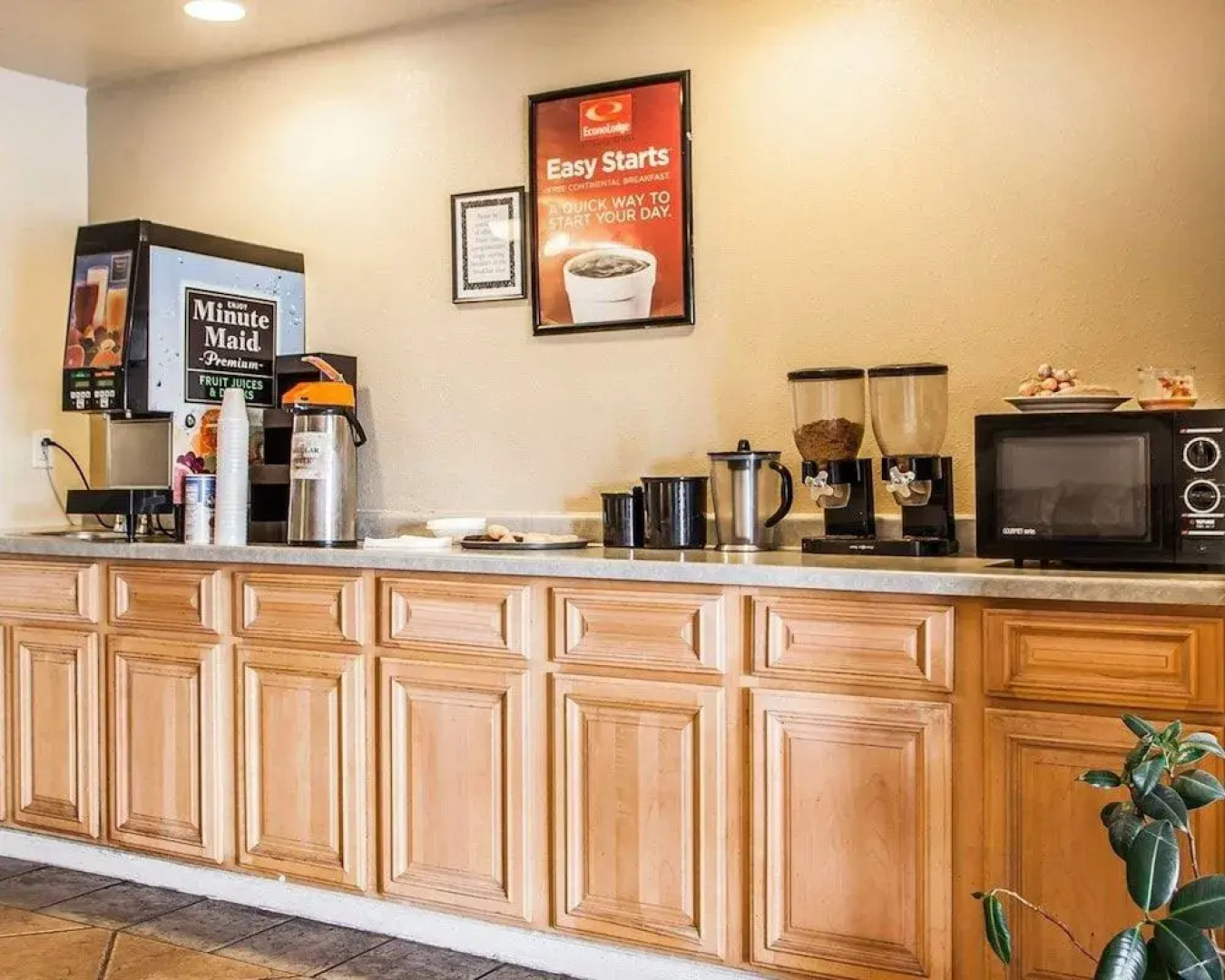 Econo Lodge Inn & Suites Granite City