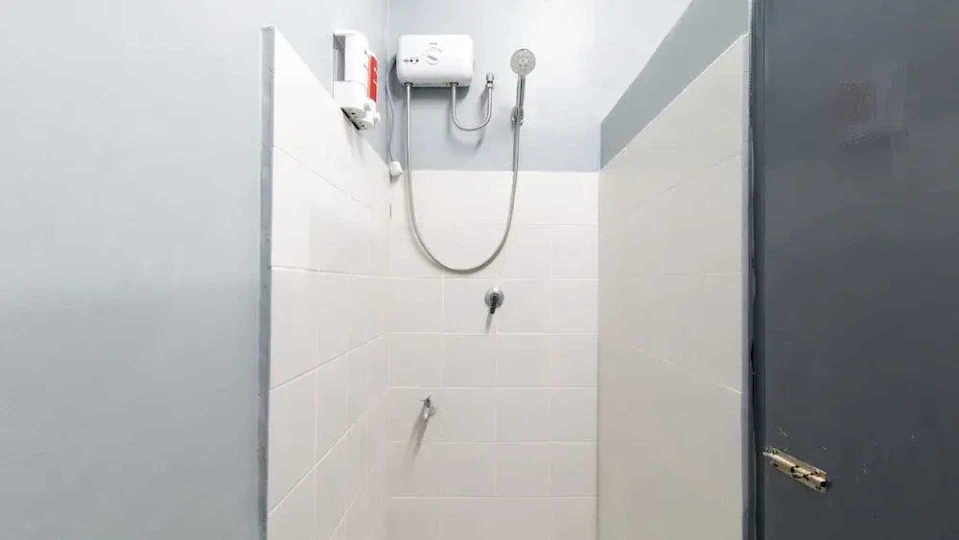 RedDoorz @ Sunfields Lipa Batangas