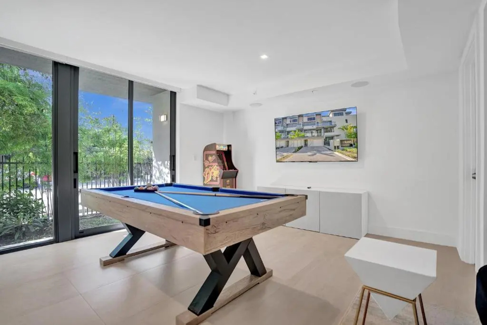 Up East Townhomes by Nomada Residences