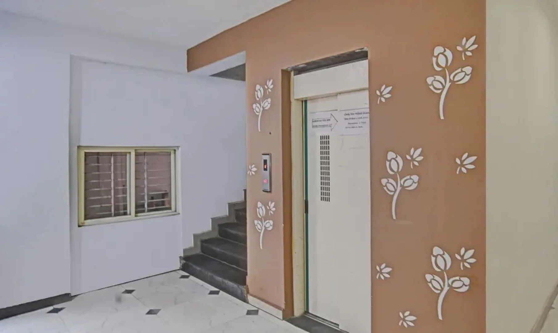 Oyo 9719 Hotel Relax Inn