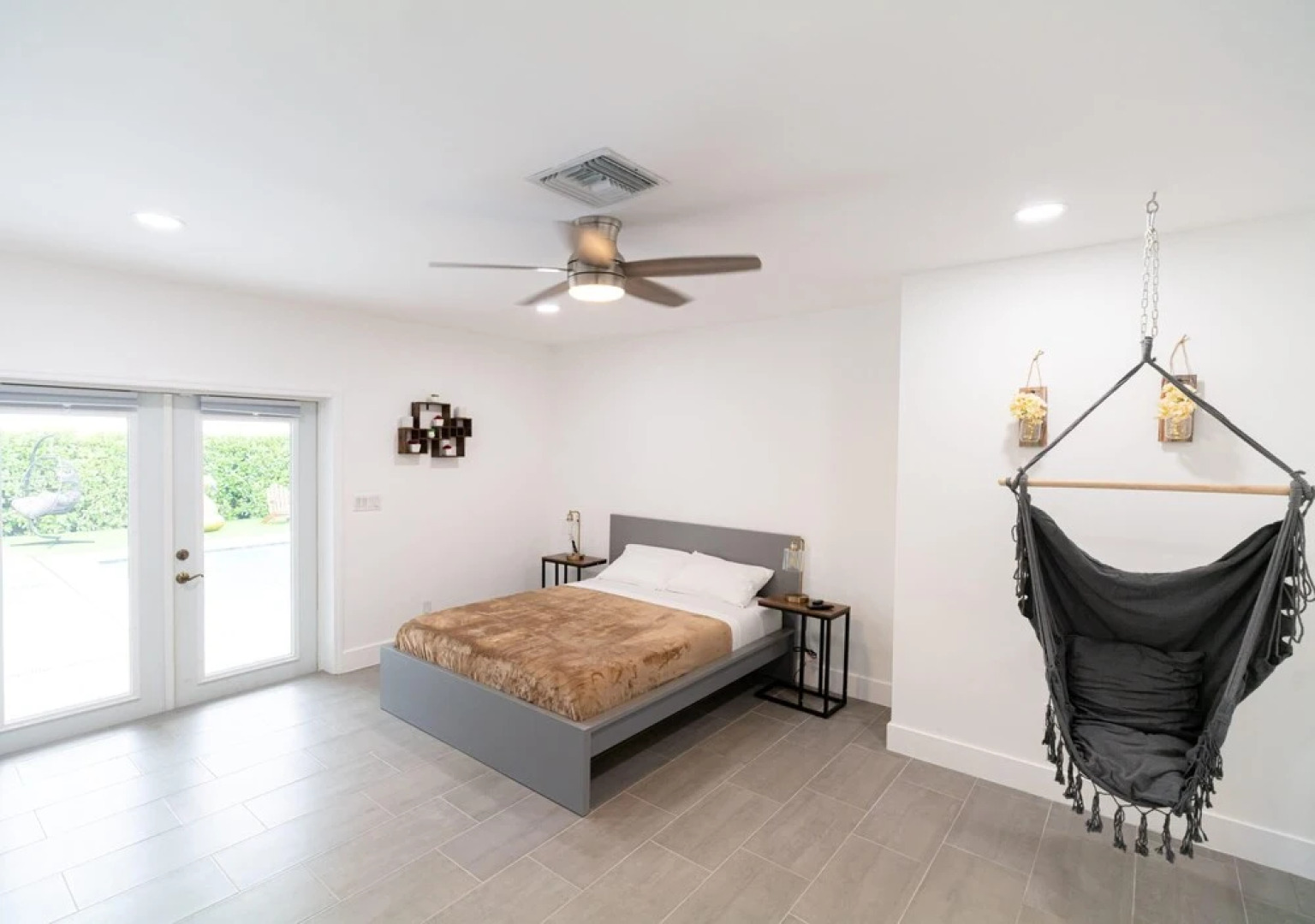 Joyfull Villa Crazy Bkyd w Pool Arg Grill Mini Golf, North Miami Beach