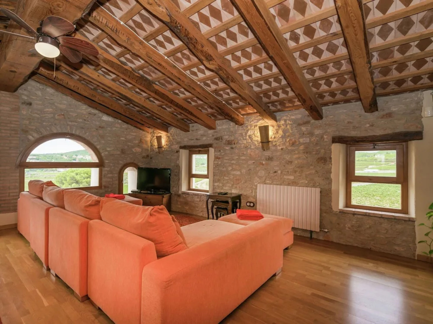 Grand Mansion in La Bisbal del Penedès With Sauna