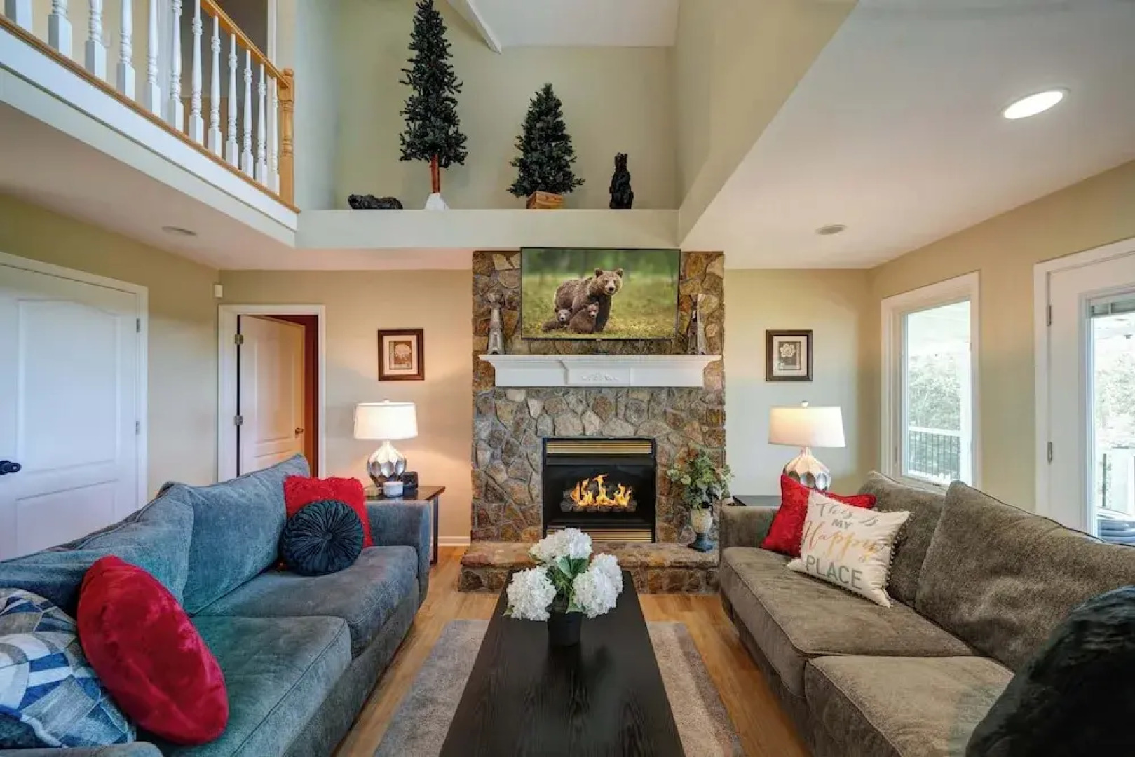 Sunset View 3 BDR Close to Downtown!