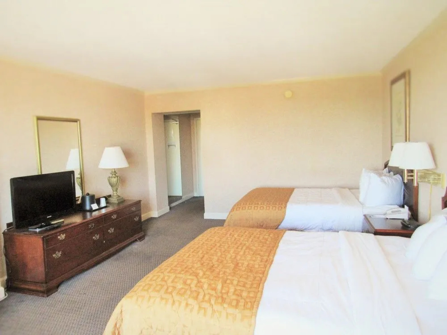 Clarion Hotel Downtown