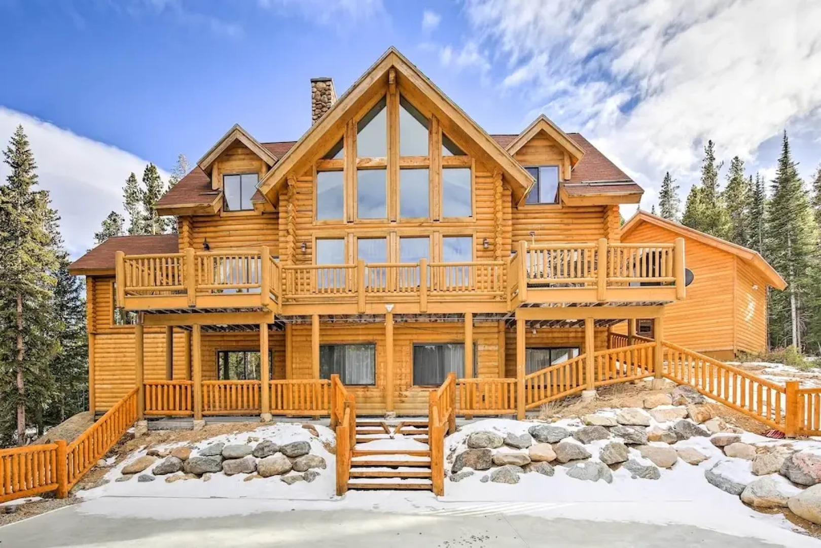 Expansive Alma Cabin w/ Hot Tub & Mountain Views!