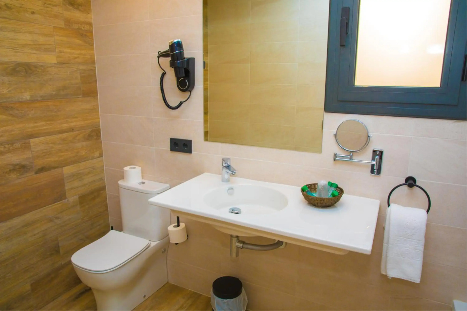 Hotel Jardí Suites-Apartaments