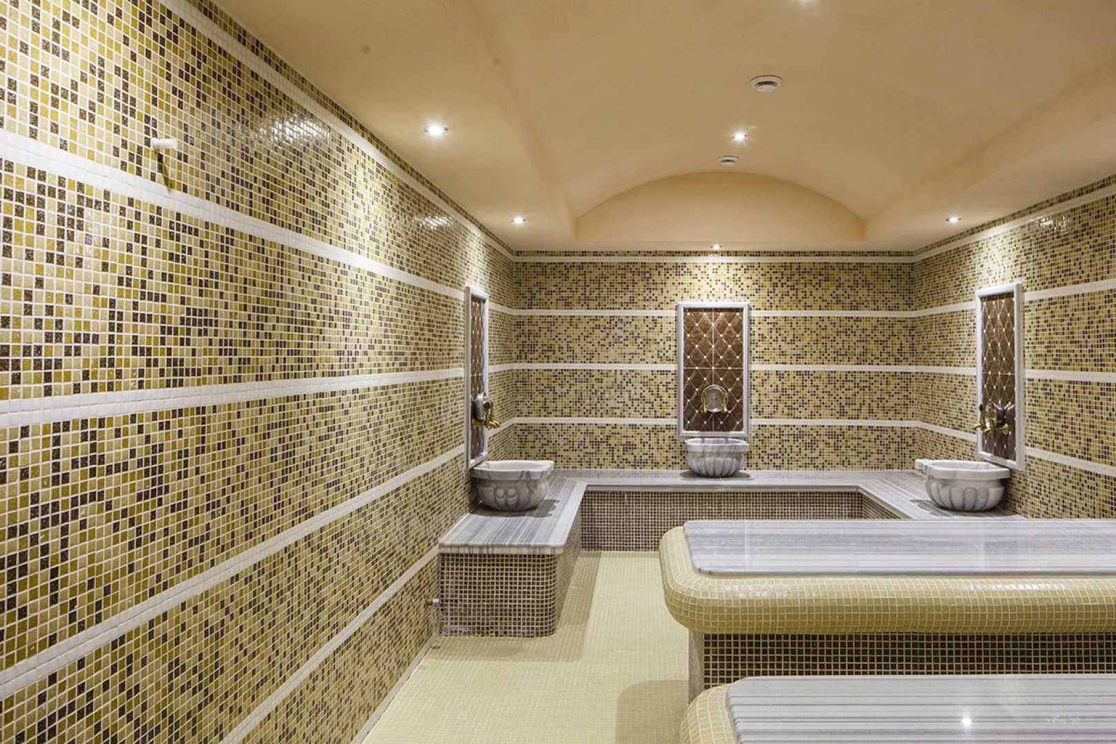 St. George Ski & Holiday