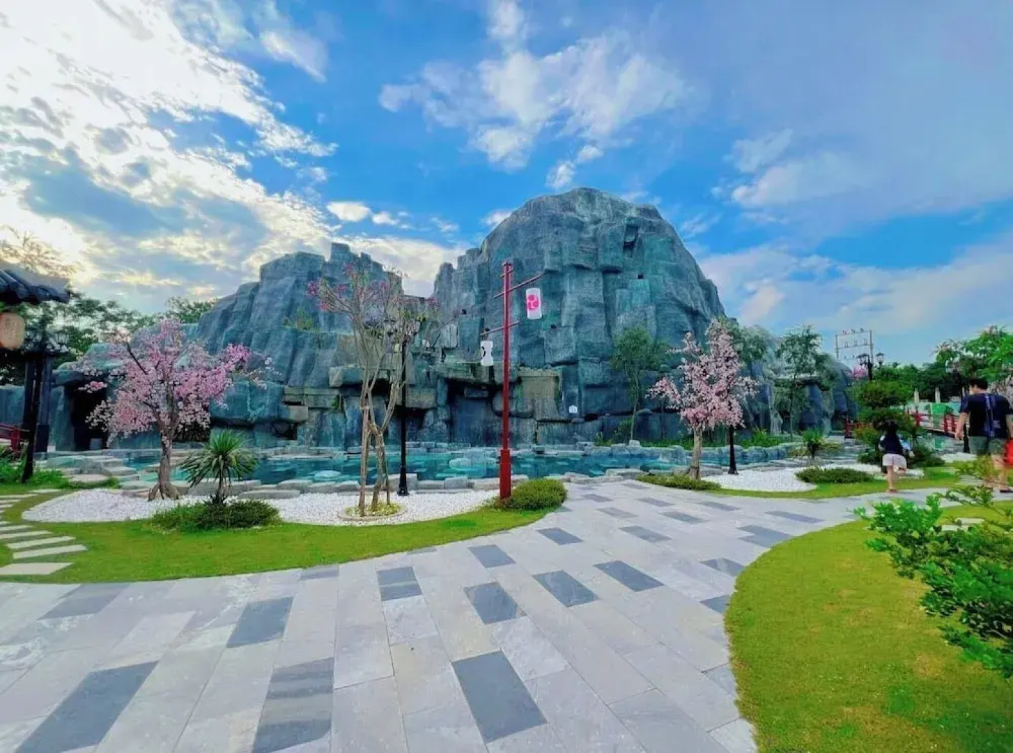 Lotus Hotel - Vuon vua