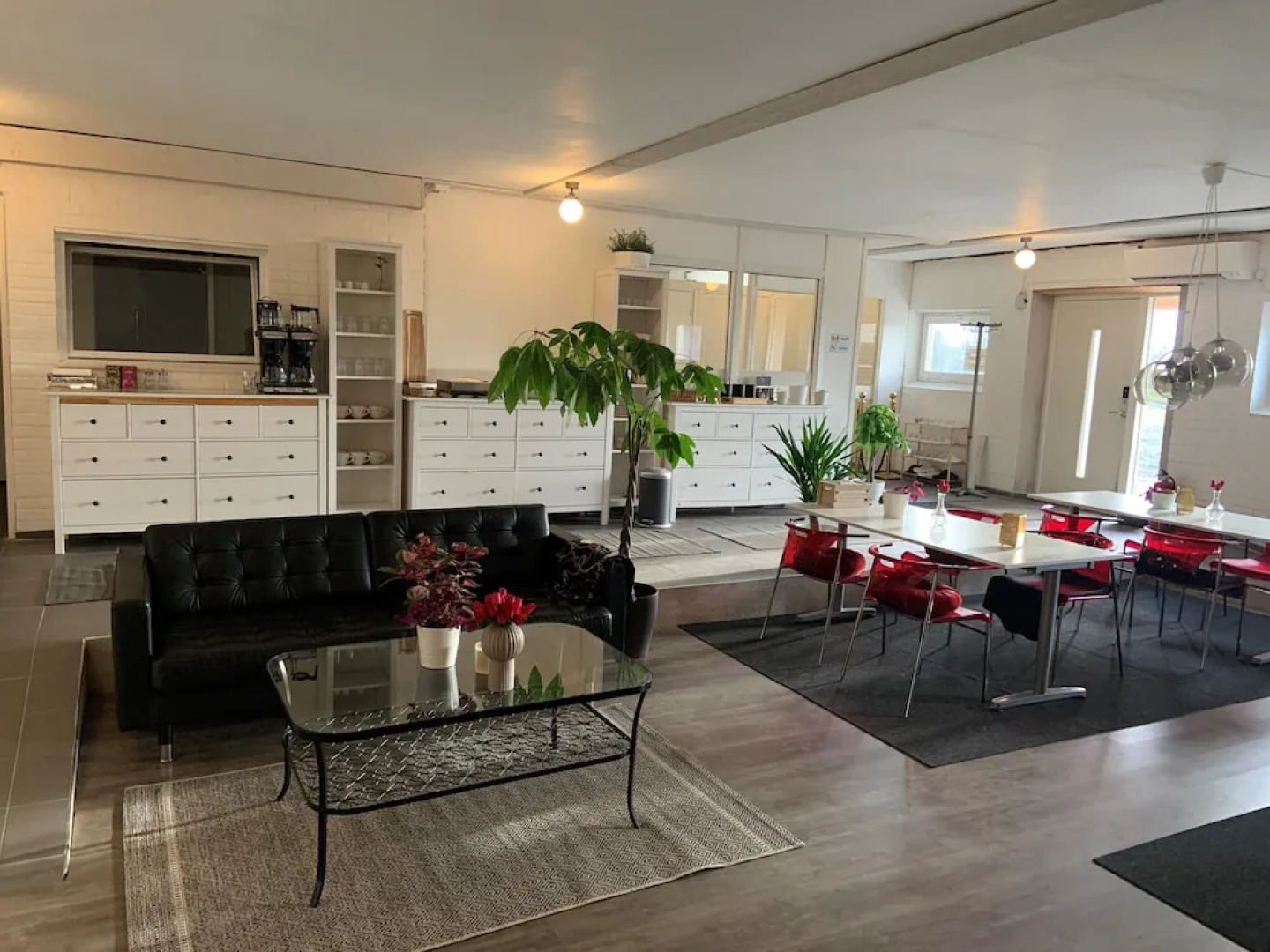 Alingsgård B&B - Spabad, bastu, gym, behandlingar & padelbana