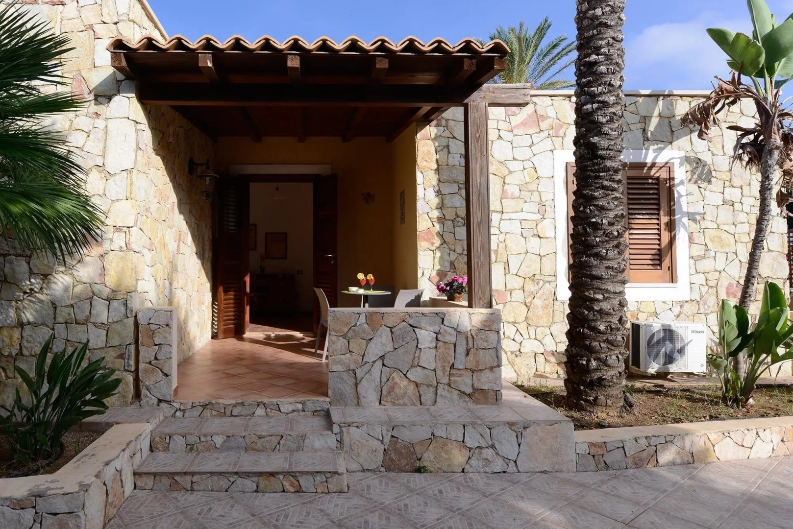 Oasis Hotel Residence & Resort