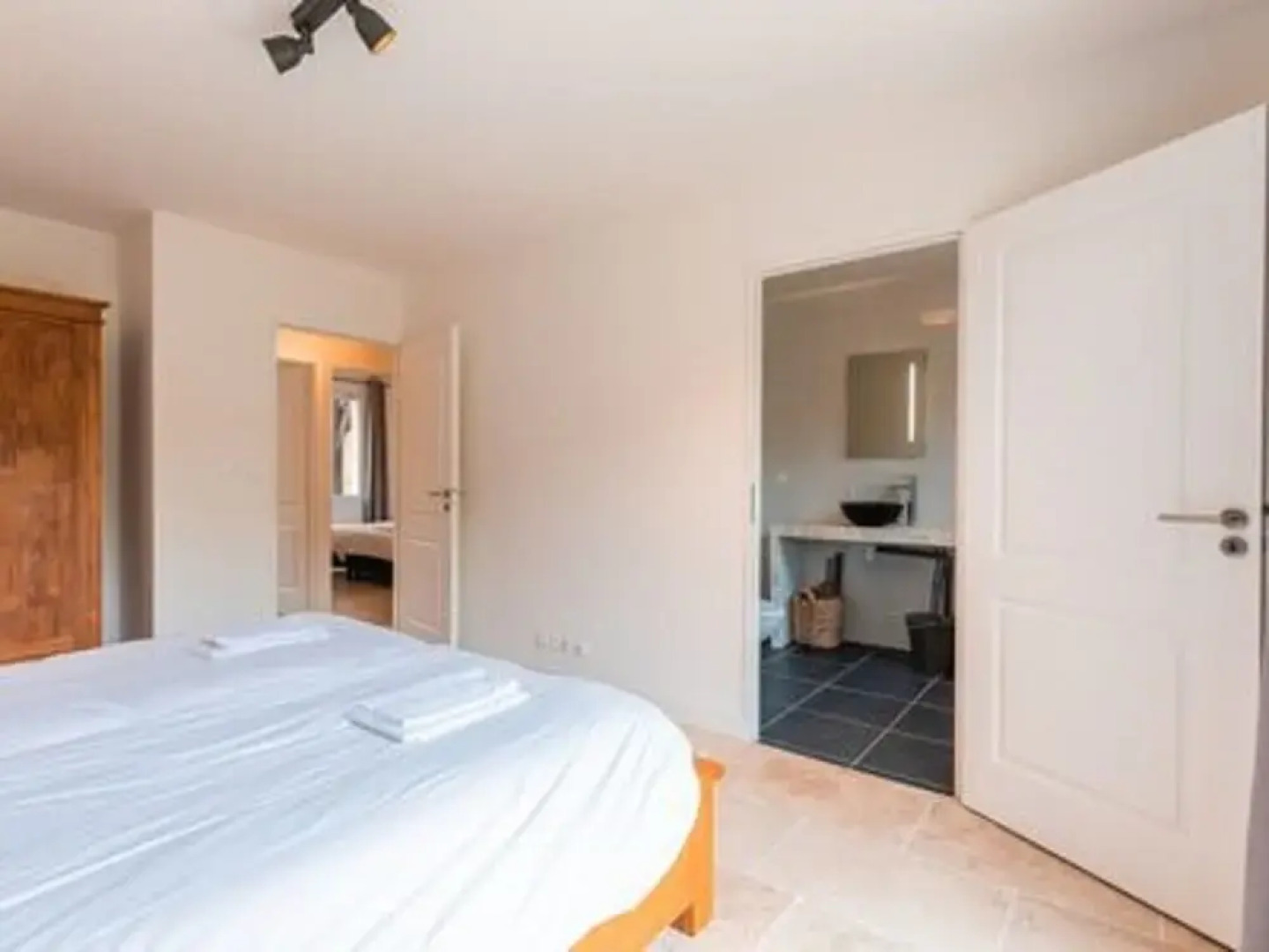 Spacious Villa With Large Garden