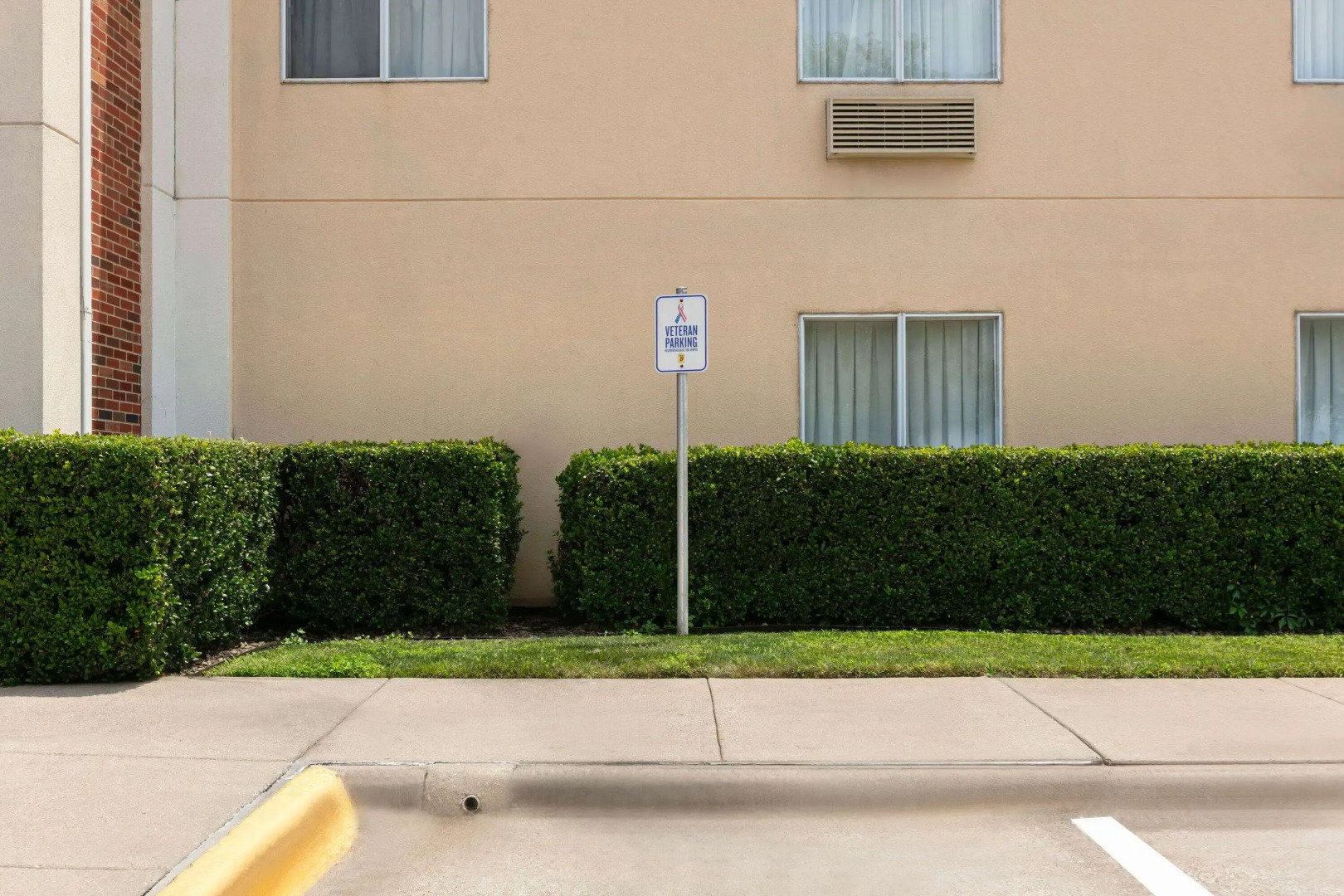 Super 8 by Wyndham Grapevine/DFW Airport Northwest