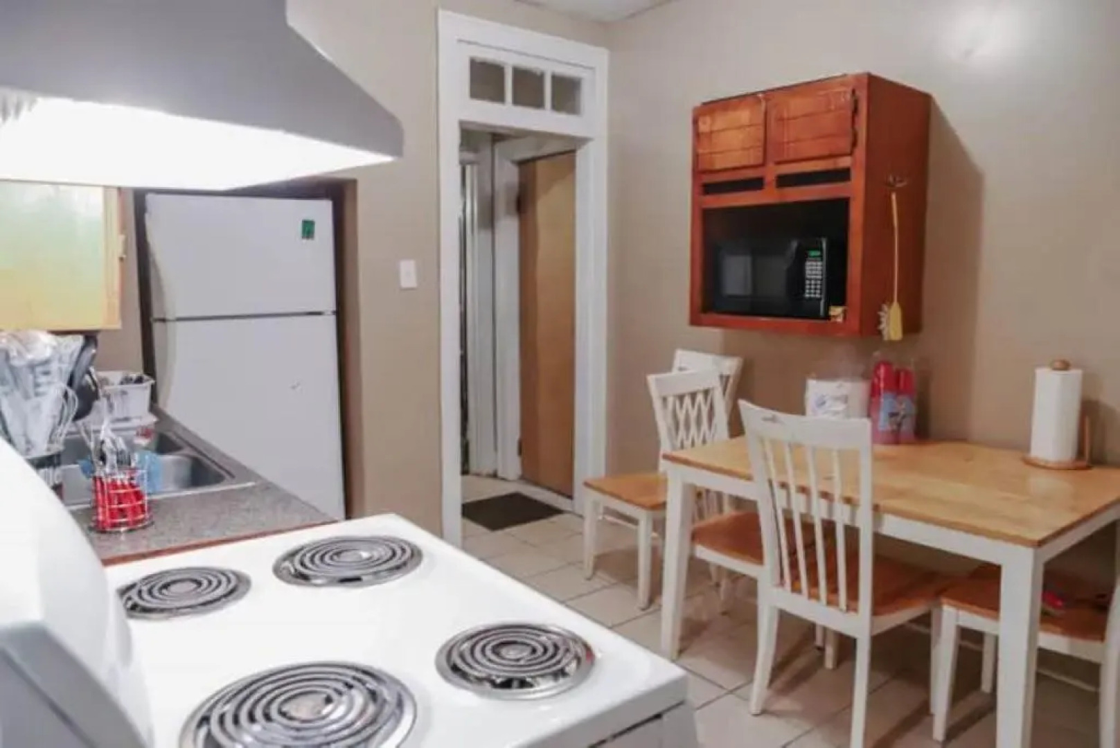 Historic House on the HillDownstairs ONLY