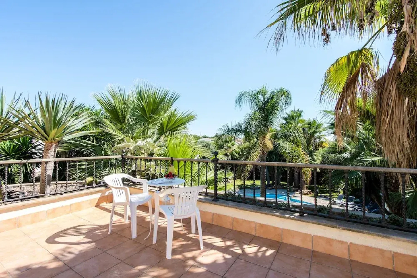 Gual house with private pool