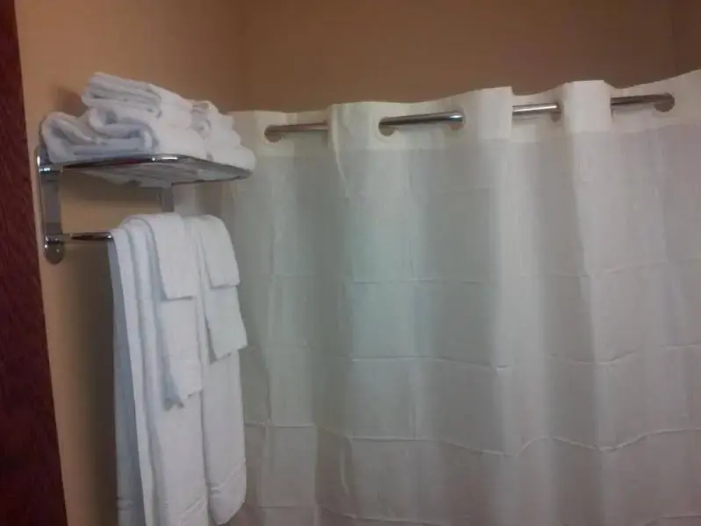 Microtel Inn & Suites Rogers