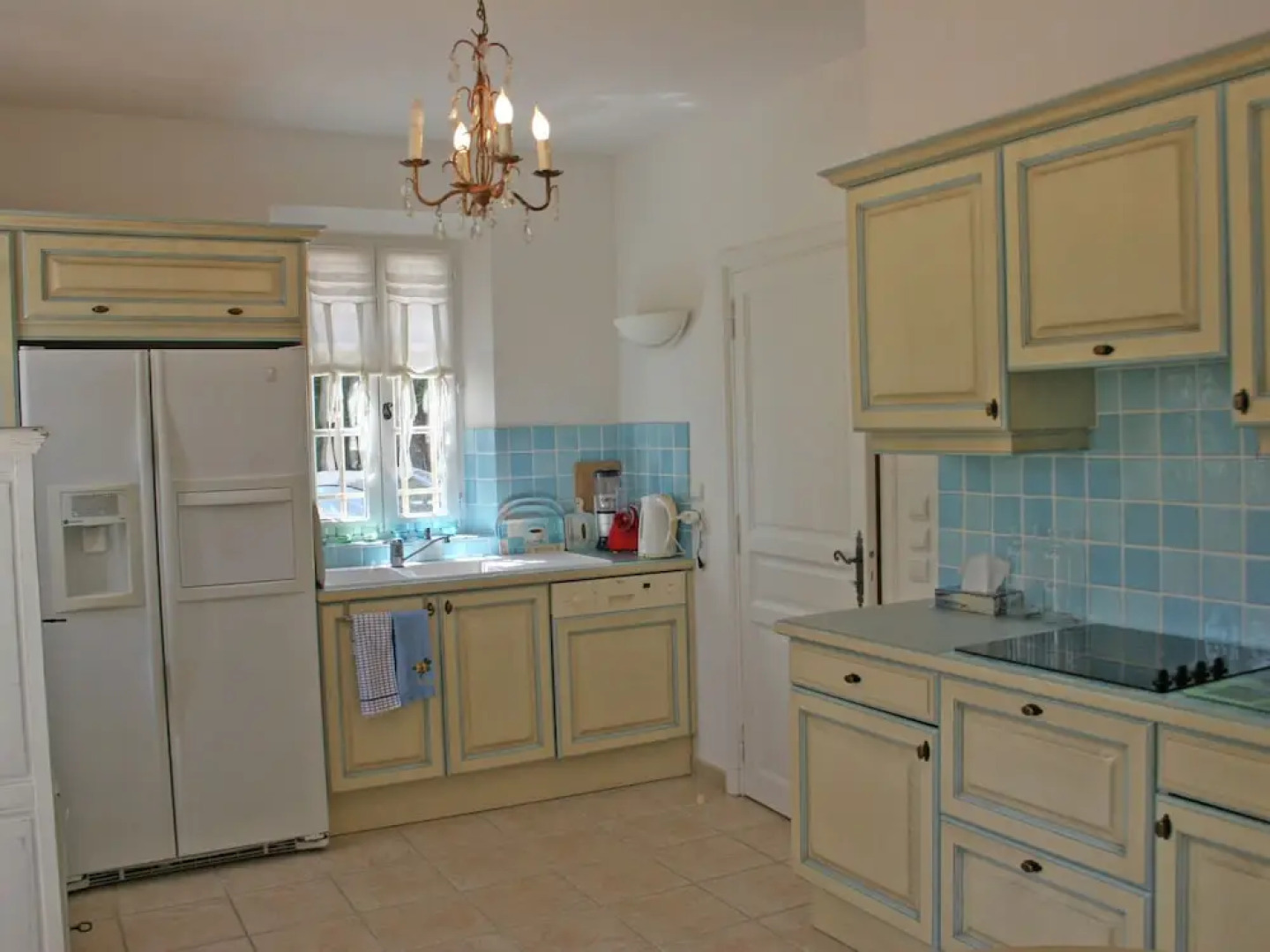 Plush Villa in Saint Tropez with Artistic Interiors & Pool