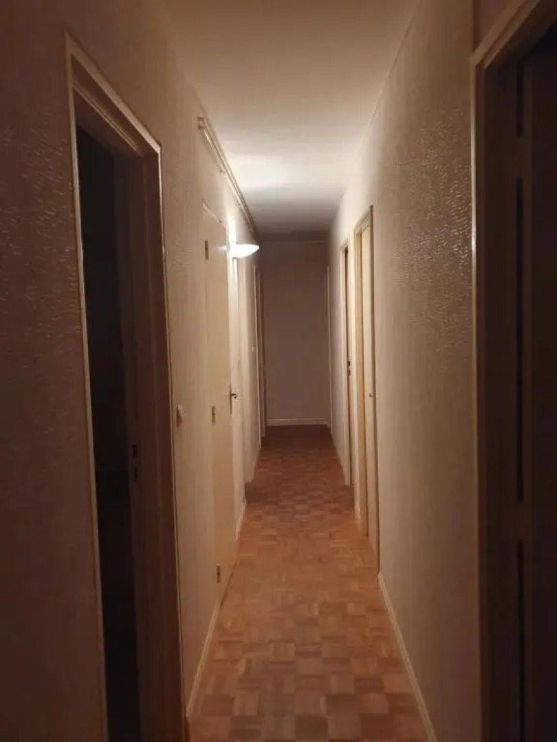 Dans grand appart de 113m2 proche Paris