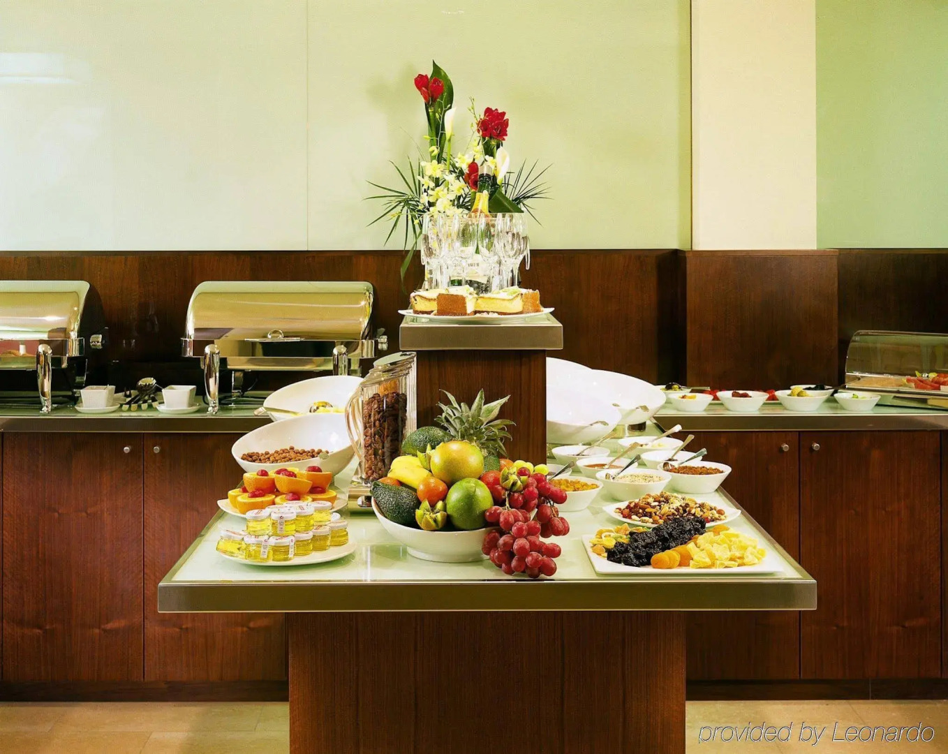 Peakture Hotel Bucharest