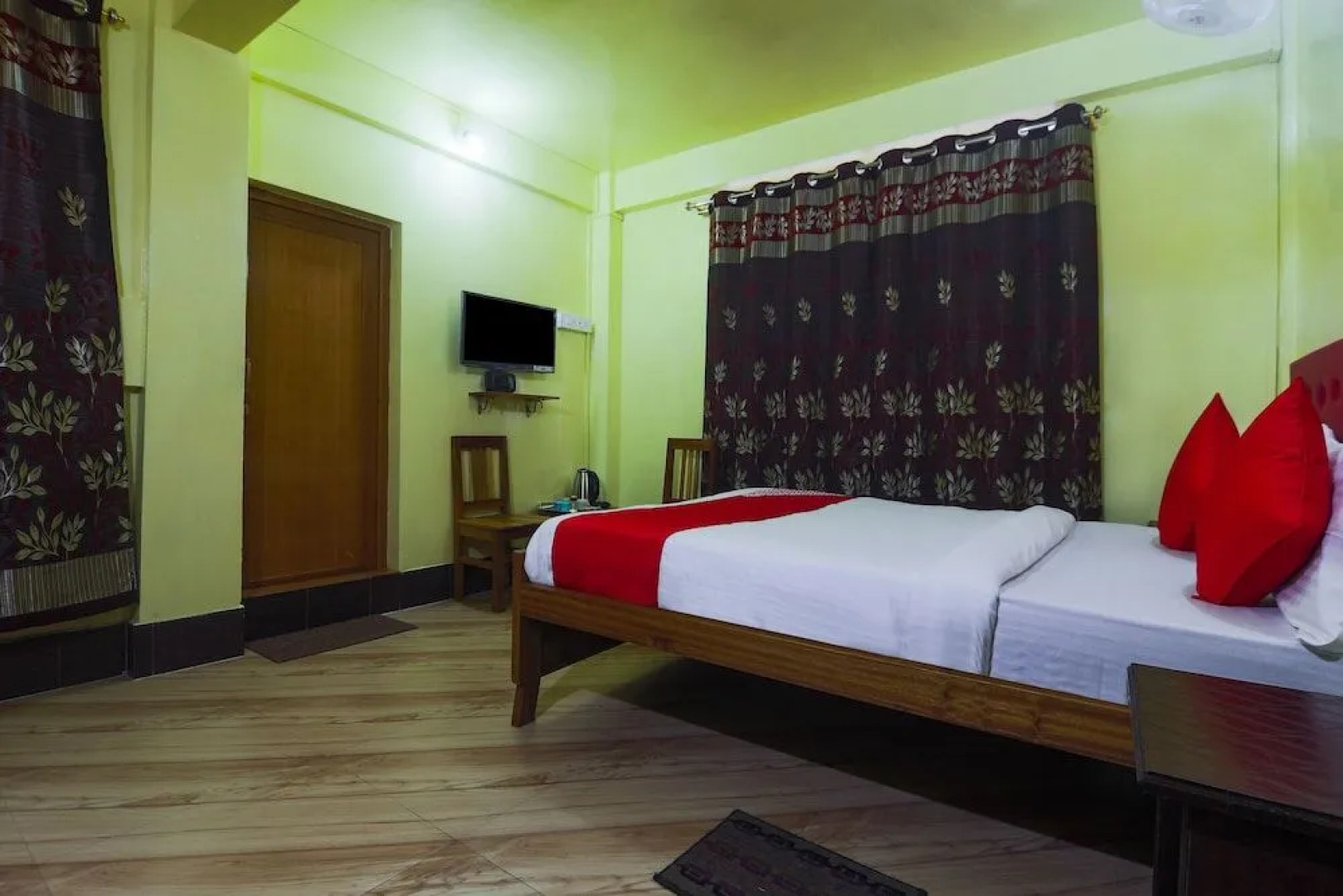 OYO 18330 Stay At Jo's Guest House