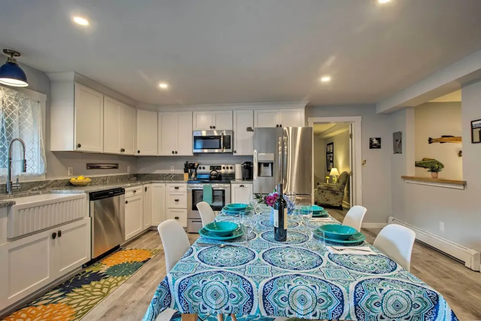 Martha's Vineyard Apt ~ 1 Mile to Inkwell Beach!