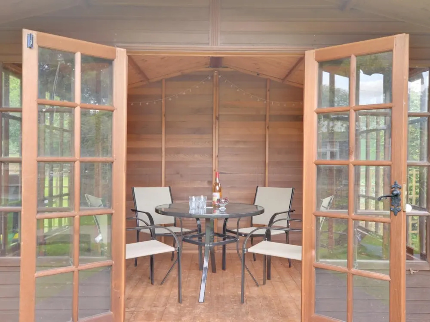 Modern Holiday Home in Hawkhurst Kent With Garden