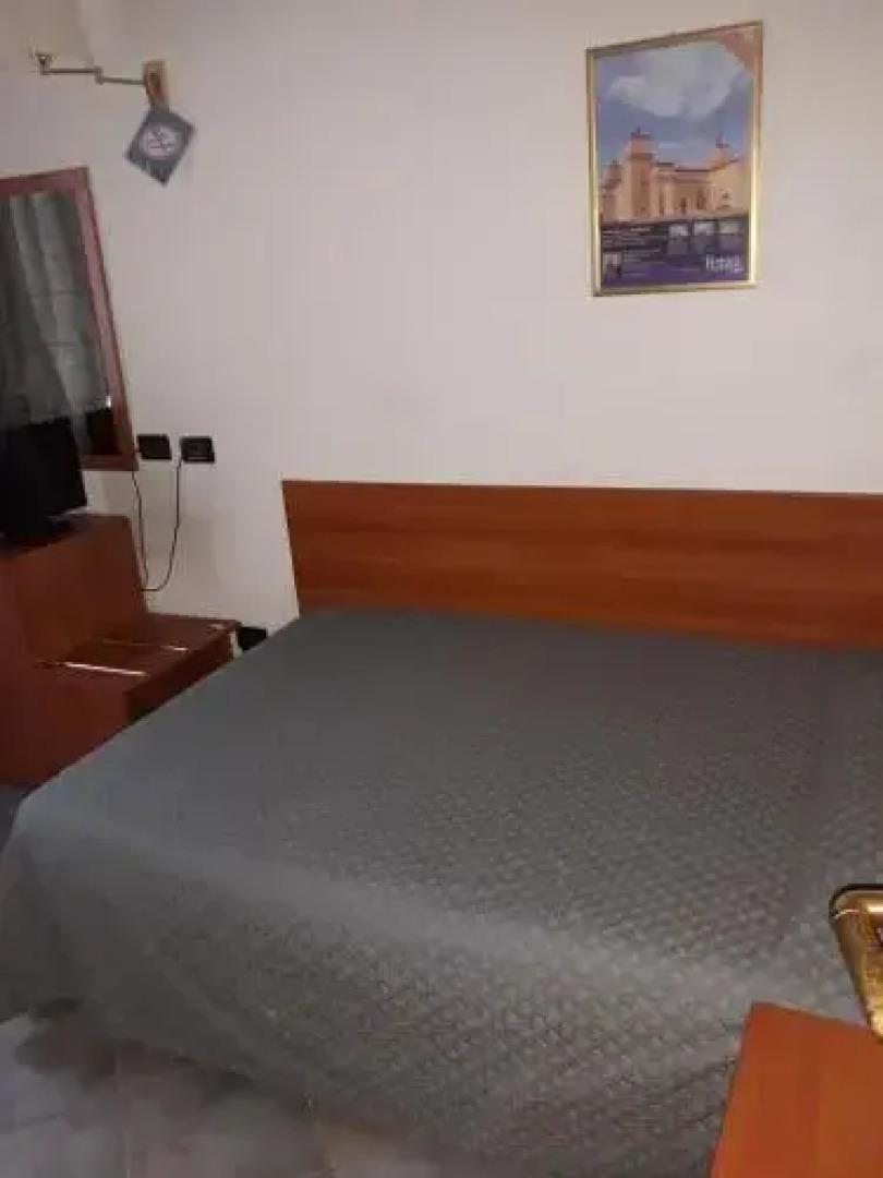 Adelphi Room & Breakfast